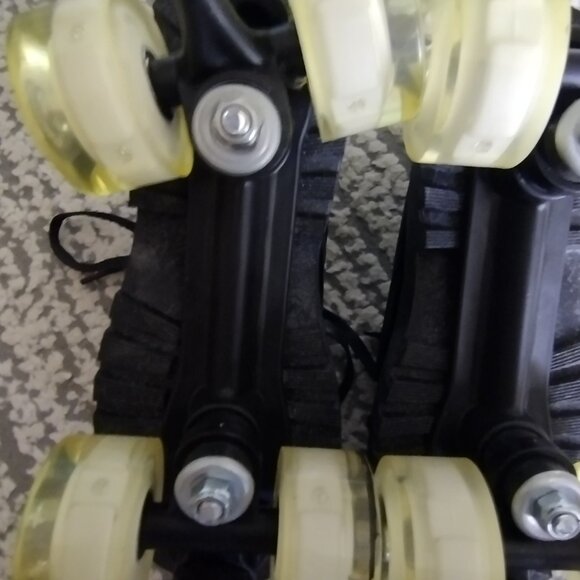 Custom Light-Up Roller Skates MARKE NIIH Bouncing Soles Black Boots Size 40 Quad - Picture 7 of 12